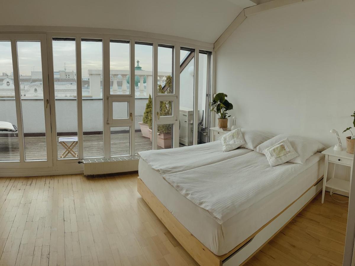 Luxury 150M2 Suite In Most Desirable Area Of Historic Central Відень Екстер'єр фото