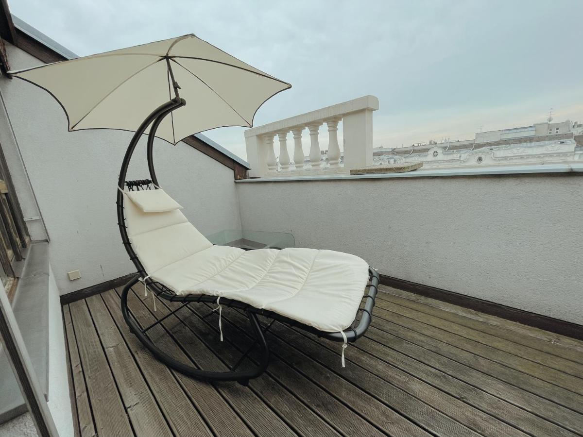 Luxury 150M2 Suite In Most Desirable Area Of Historic Central Відень Екстер'єр фото
